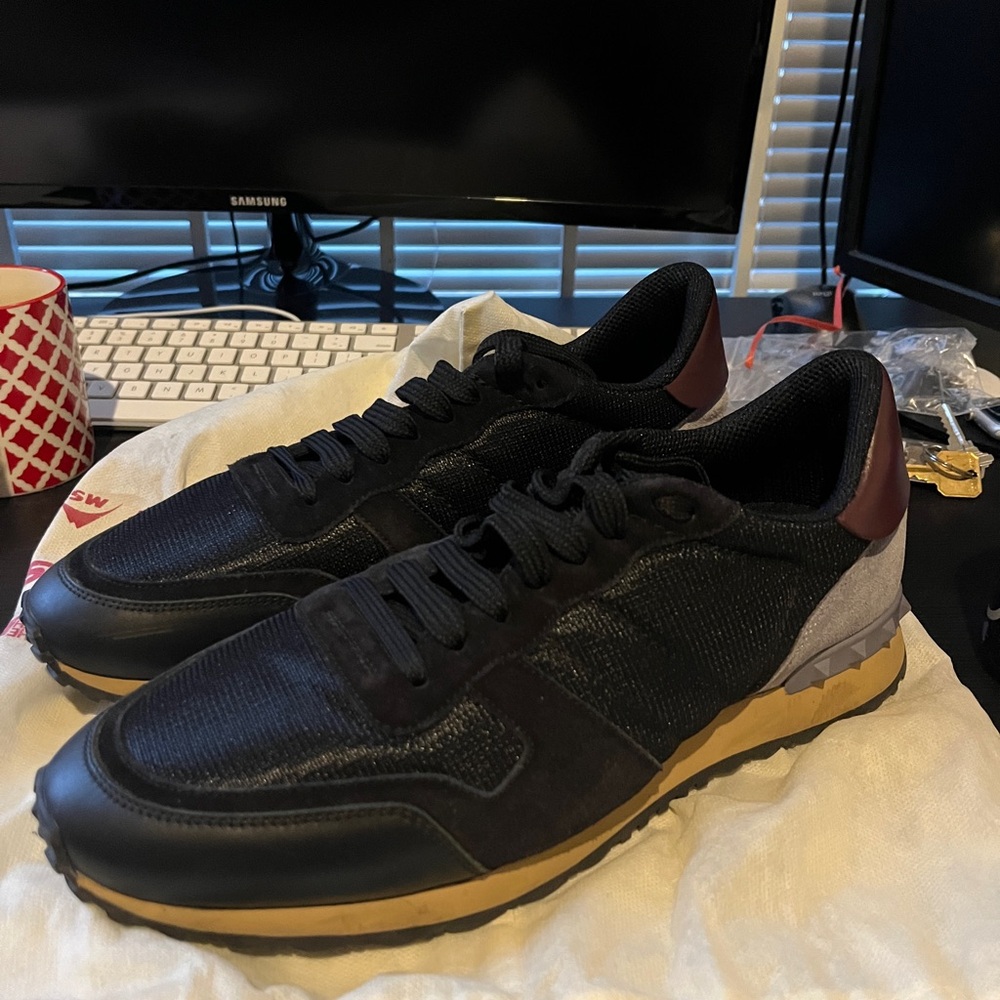 Valentino Rockrunner Size 43. Like new, only worn on special occasions